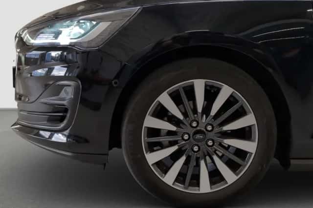 Ford Focus (2024) thumbnail 7