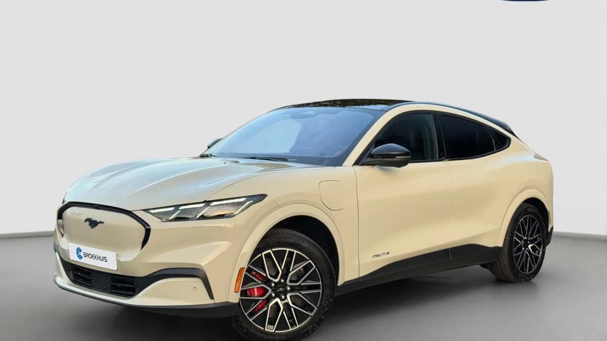 Ford Mustang Mach-E (2026) — foto 1