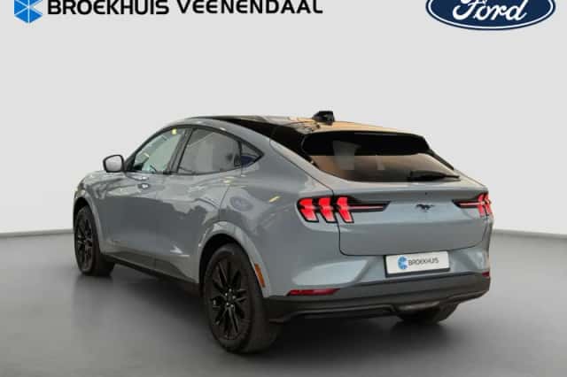 Ford Mustang Mach-E (2026) thumbnail 2