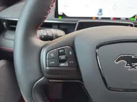Ford Mustang Mach-E (2026) thumbnail 14