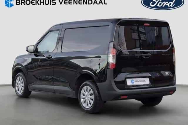 Ford Transit Courier (2024) thumbnail 2