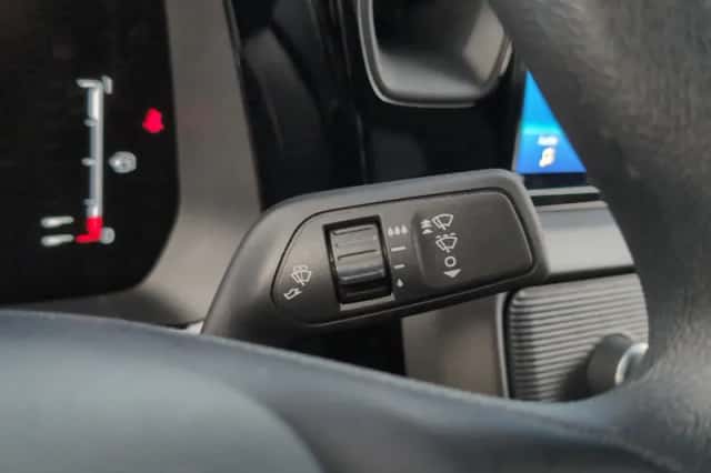 Ford Transit Courier (2024) thumbnail 13