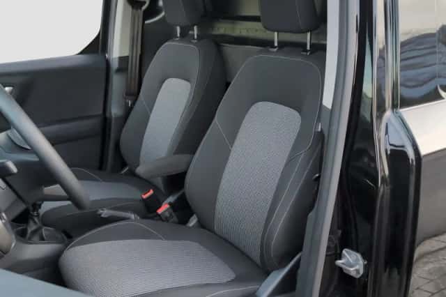 Ford Transit Courier (2024) thumbnail 18