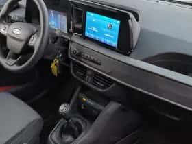 Ford Transit Courier (2024) thumbnail 22