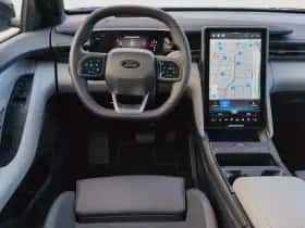 Ford Explorer (2026) thumbnail 2