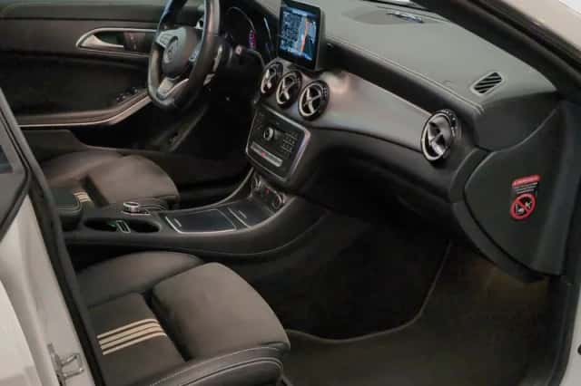 Mercedes-Benz CLA-Klasse (2018) thumbnail 10