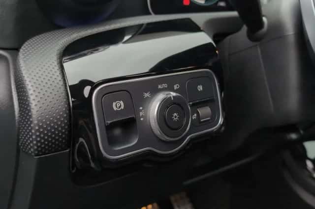 Mercedes-Benz CLA-Klasse (2019) thumbnail 16
