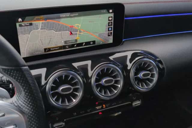 Mercedes-Benz CLA-Klasse (2019) thumbnail 17