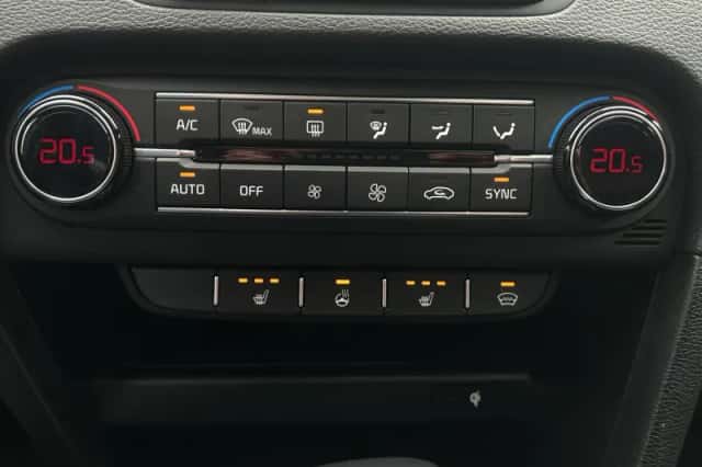 Kia Proceed (2021) thumbnail 25