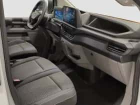 Ford E-Transit Custom (2025) thumbnail 2