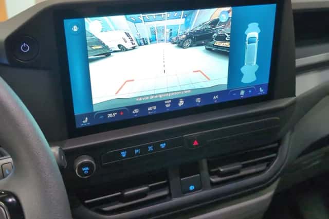 Ford E-Transit Custom (2025) thumbnail 21