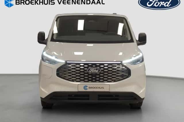 Ford E-Transit Custom (2025) thumbnail 4