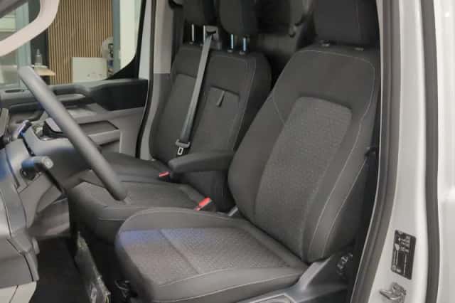 Ford E-Transit Custom (2025) thumbnail 7