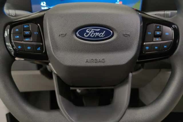 Ford E-Transit Custom (2025) thumbnail 9