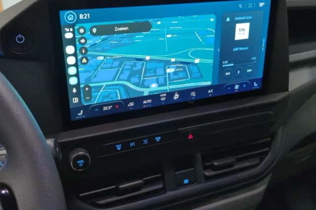 Ford E-Transit Custom (2025) thumbnail 10