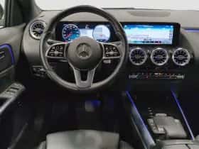 Mercedes-Benz EQA (2022) thumbnail 2