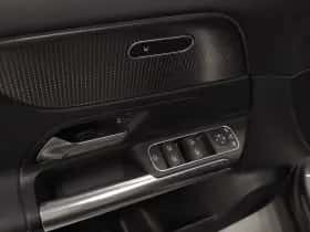 Mercedes-Benz EQA (2022) thumbnail 17