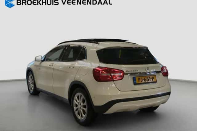 Mercedes-Benz GLA-Klasse (2014) thumbnail 3