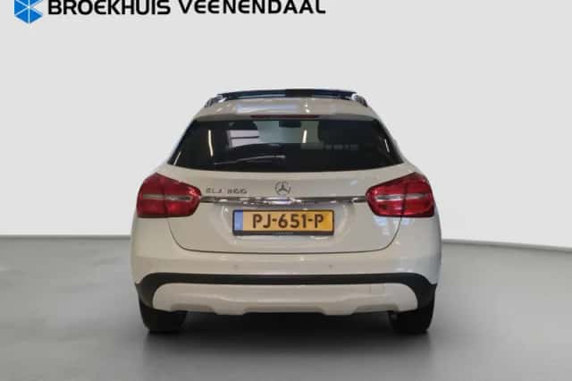 Mercedes-Benz GLA-Klasse (2014) thumbnail 5