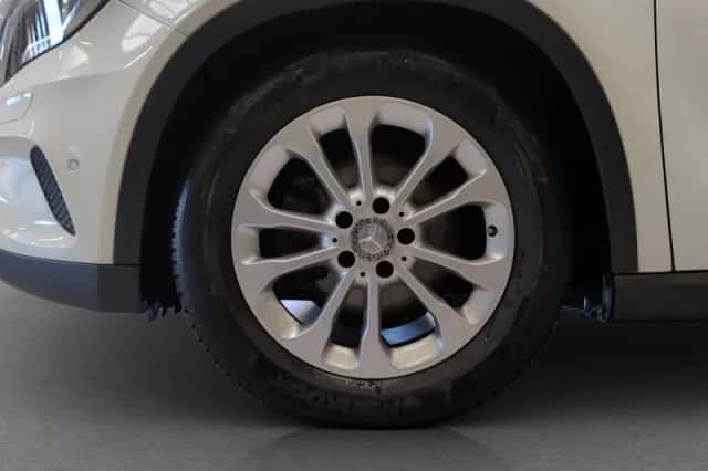 Mercedes-Benz GLA-Klasse (2014) thumbnail 7