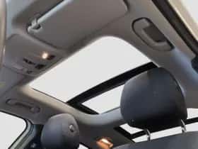 Mercedes-Benz GLA-Klasse (2014) thumbnail 8