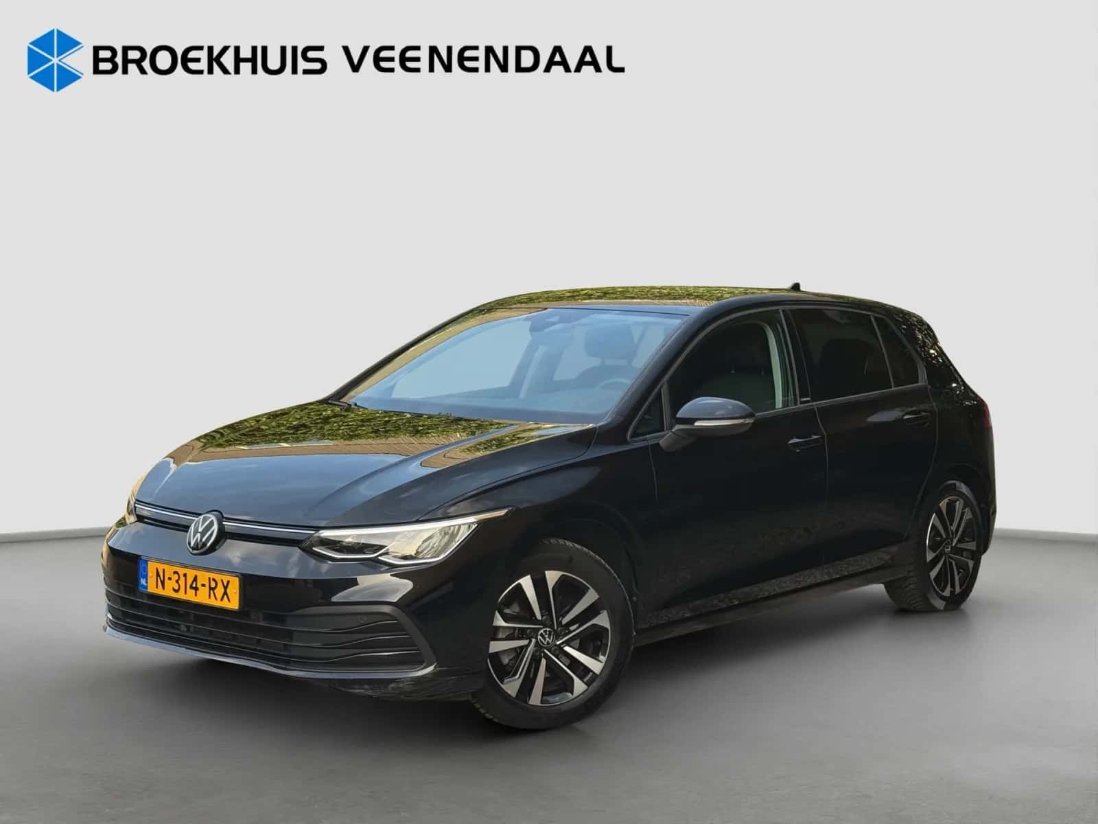 Volkswagen Golf (2021) — foto 1