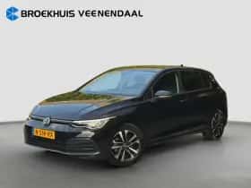 Volkswagen Golf (2021) thumbnail 1