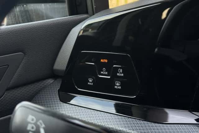 Volkswagen Golf (2021) thumbnail 15