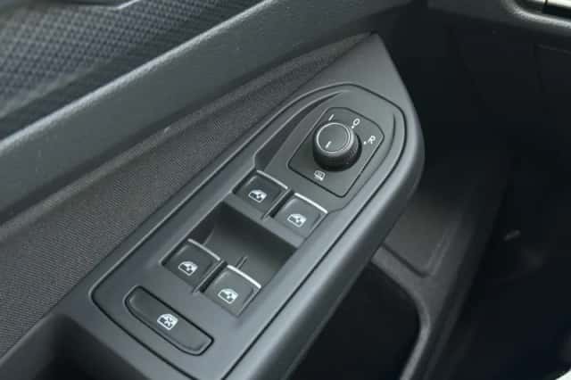 Volkswagen Golf (2021) thumbnail 16