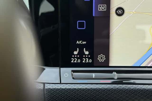 Volkswagen Golf (2021) thumbnail 21