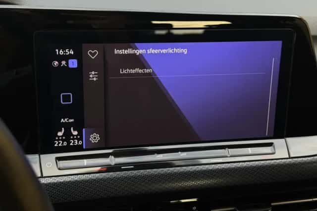 Volkswagen Golf (2021) thumbnail 25