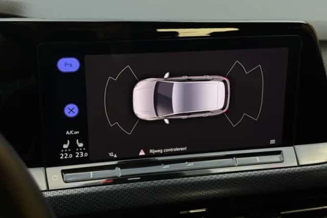 Volkswagen Golf (2021) thumbnail 26