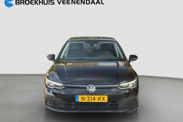 Volkswagen Golf (2021) thumbnail 4