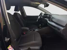 Volkswagen Golf (2021) thumbnail 9