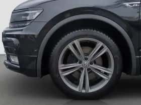 Volkswagen Tiguan (2017) thumbnail 12