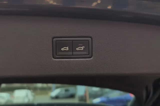 Volkswagen Tiguan (2017) thumbnail 19