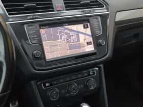 Volkswagen Tiguan (2017) thumbnail 9