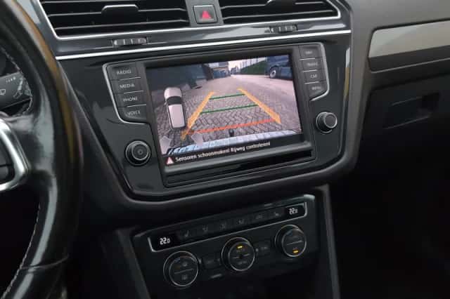Volkswagen Tiguan (2017) thumbnail 10