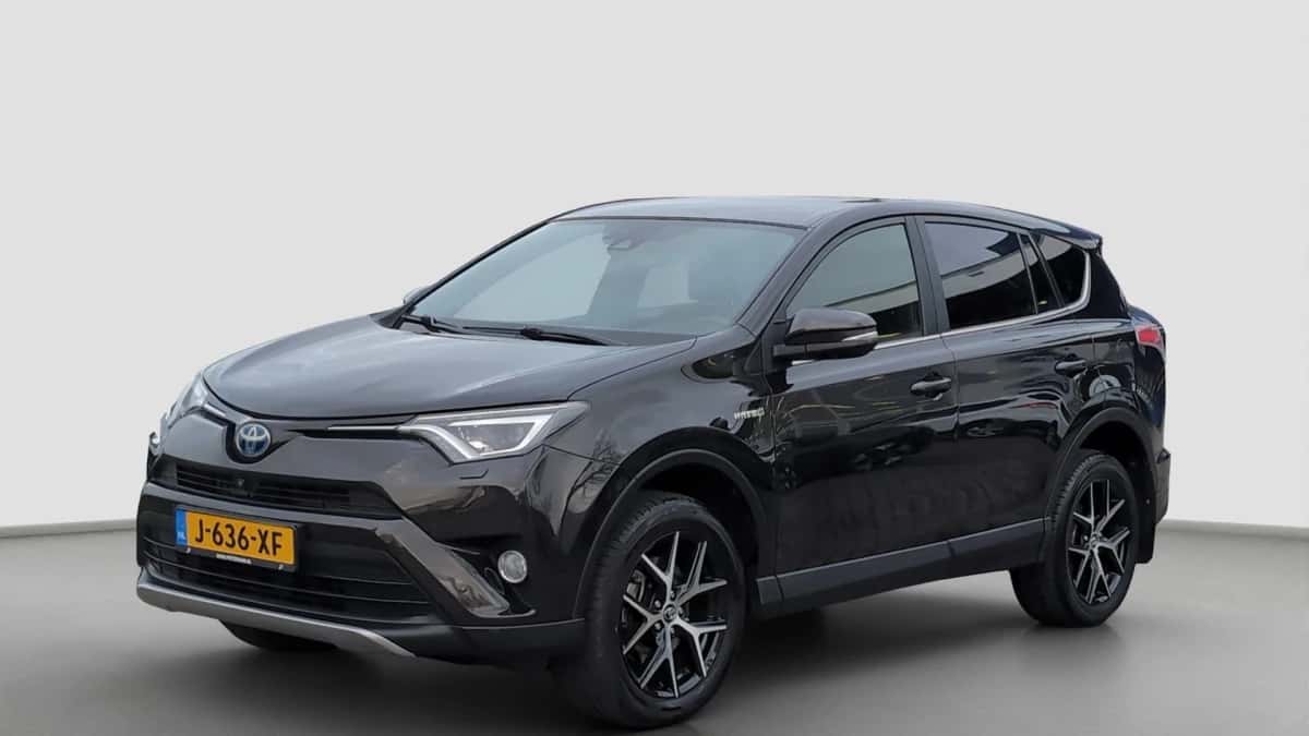 Toyota RAV4 (2017) — foto 1
