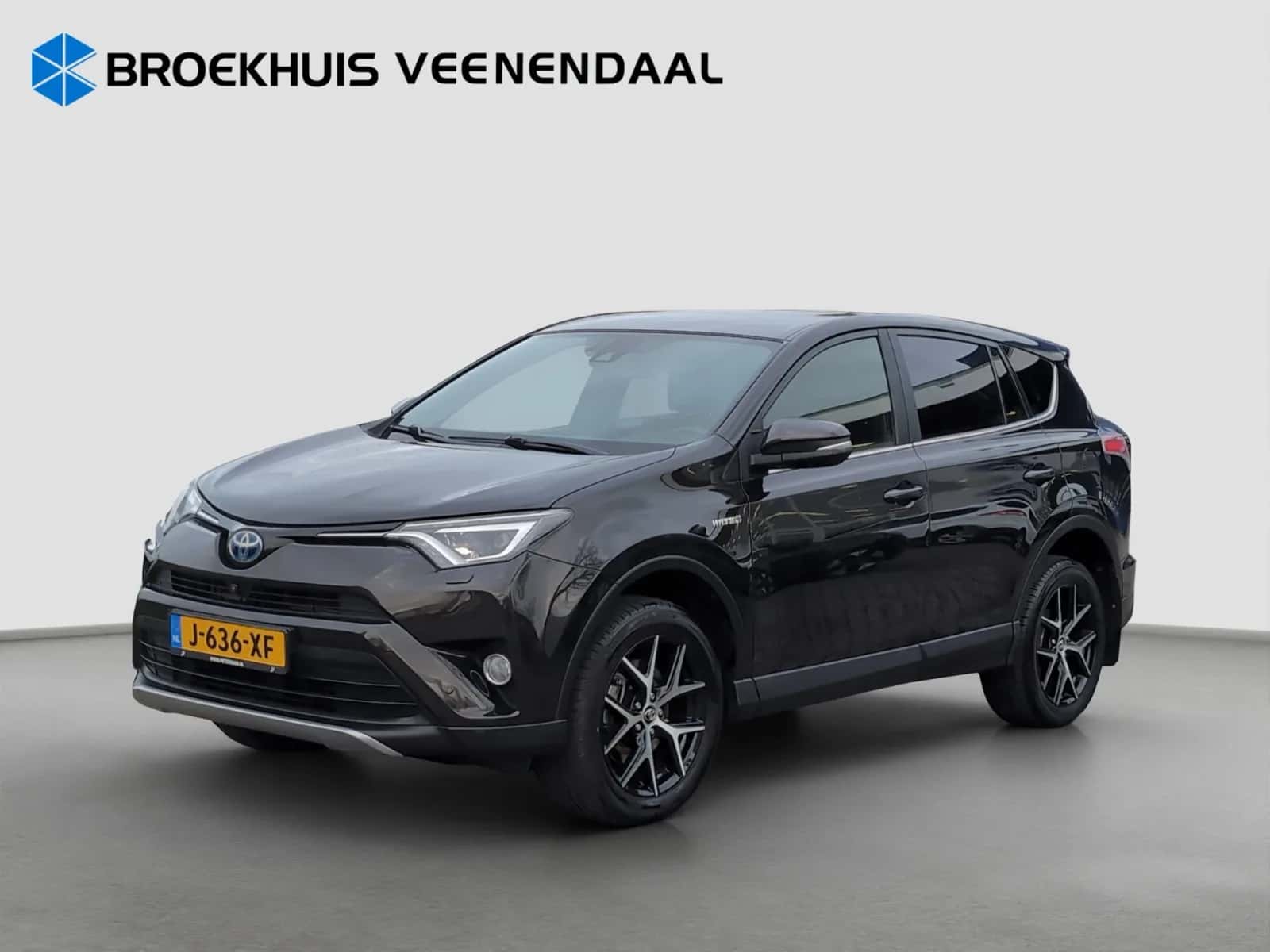 Toyota RAV4 (2017) — foto 1