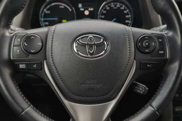 Toyota RAV4 (2017) thumbnail 11