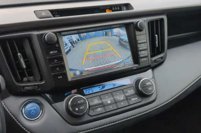 Toyota RAV4 (2017) thumbnail 14