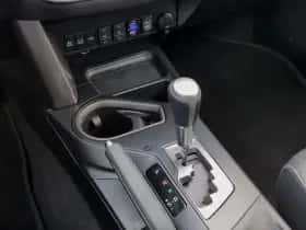 Toyota RAV4 (2017) thumbnail 19