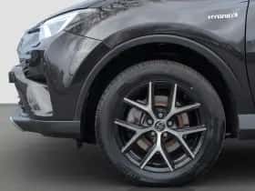 Toyota RAV4 (2017) thumbnail 7