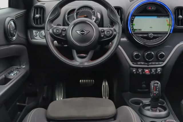 MINI Countryman (2019) thumbnail 2
