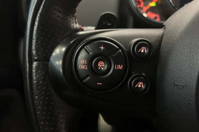 MINI Countryman (2019) thumbnail 15