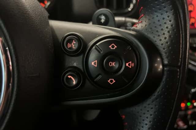 MINI Countryman (2019) thumbnail 16