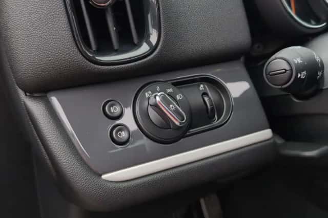 MINI Countryman (2019) thumbnail 21