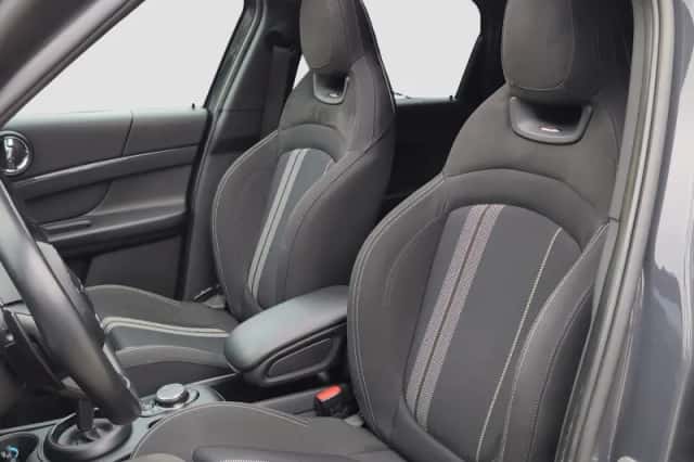 MINI Countryman (2019) thumbnail 9