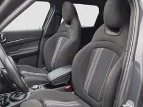 MINI Countryman (2019) thumbnail 9